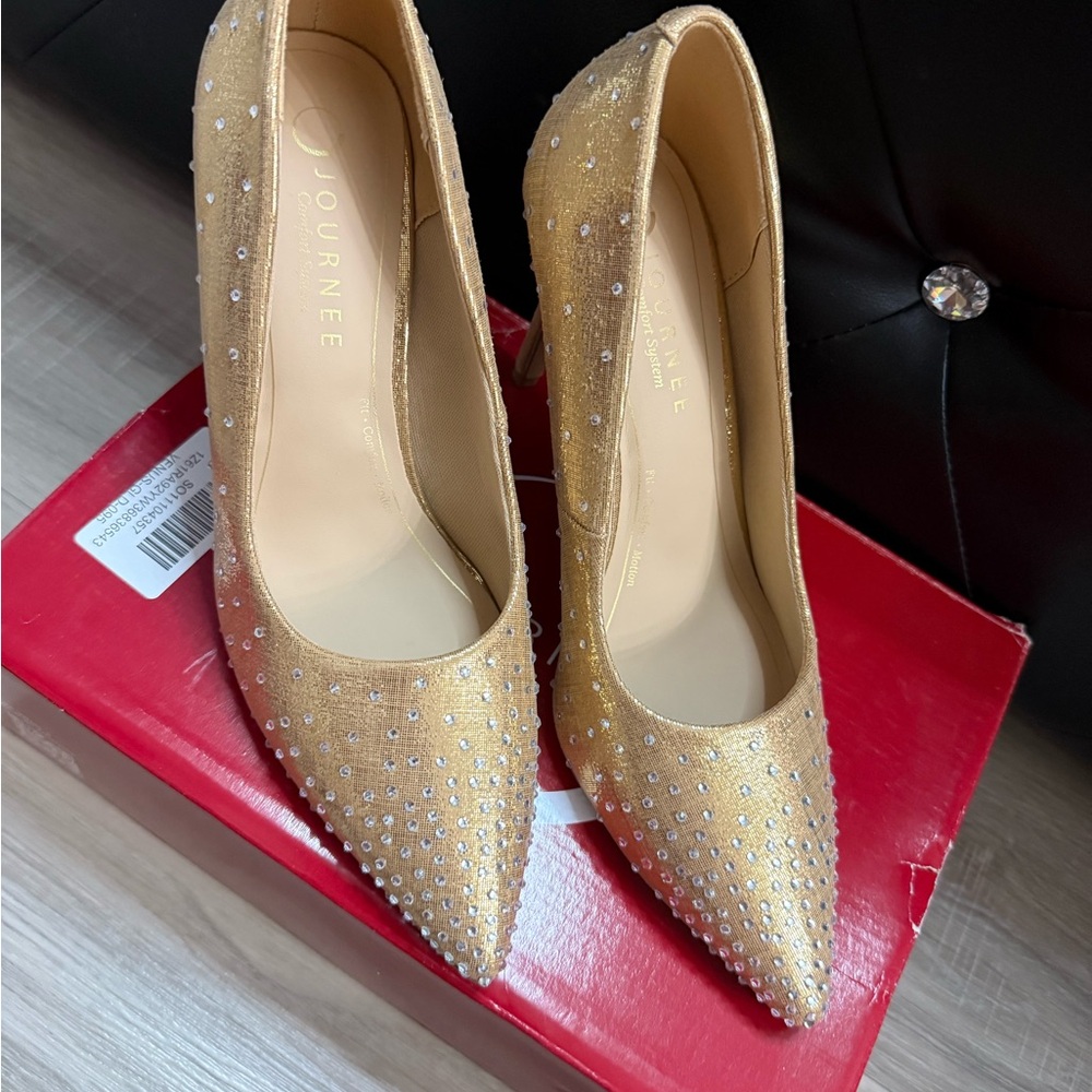 Journee Collection Gold Studded Heels - Picture 7 of 15